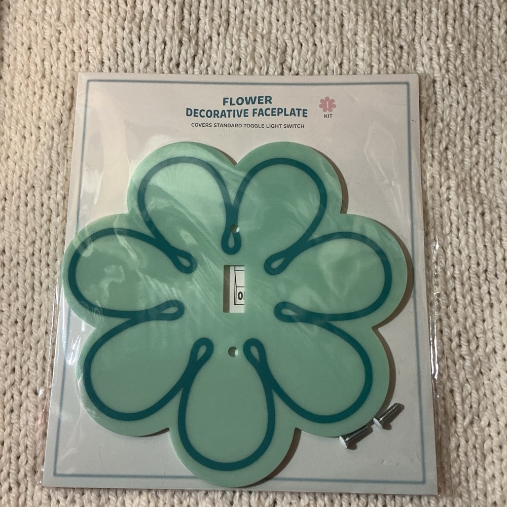 Flower Decorative Faceplate - Blue and Green light switch toggle